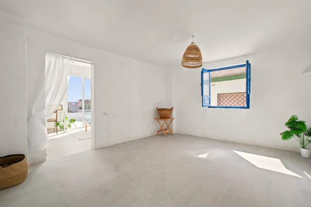 Una casa de ventanas azules para vivir Salobreña desde dentro — 14