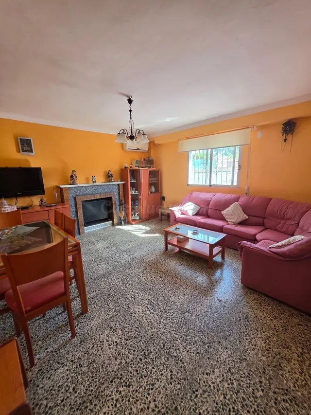 Chalet rústico con parcela de casi 650 metros — 2