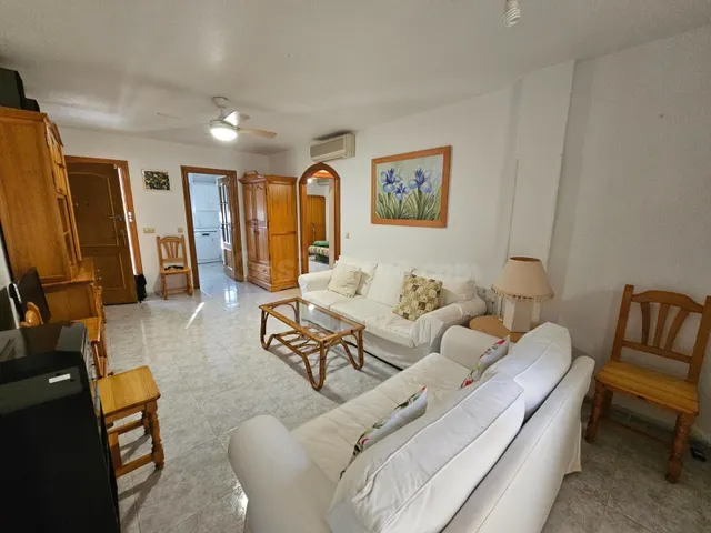Planta baja con amplio espacio exterior privado a 150 m de l