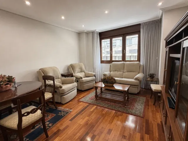 EXCLUSIVA VIVIENDA EN AVENIDA DE LA COSTA – PRIVACIDAD, CONF