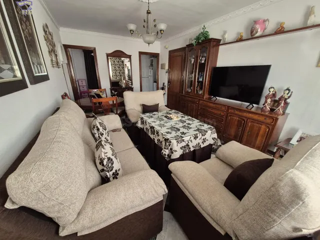 SE VENDE PISO EN ZONA DE JÉDULA - foto 4
