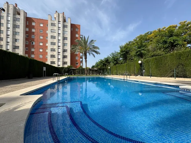 Apartamento con piscina en El Puntal, Murcia - foto 2