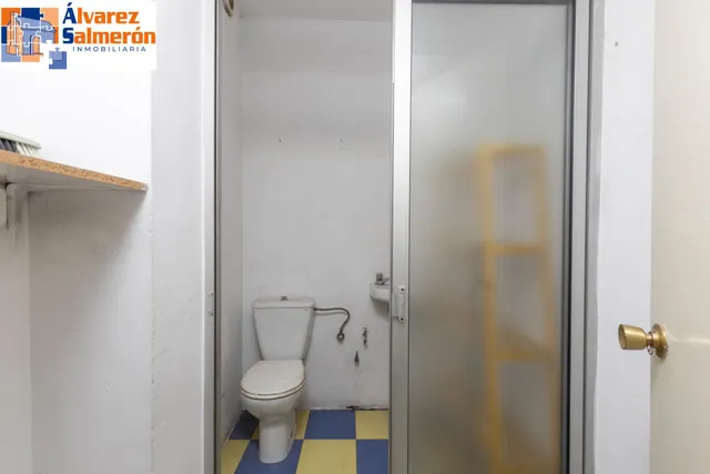Local comercial en venta en calle agustina de aragón — 14