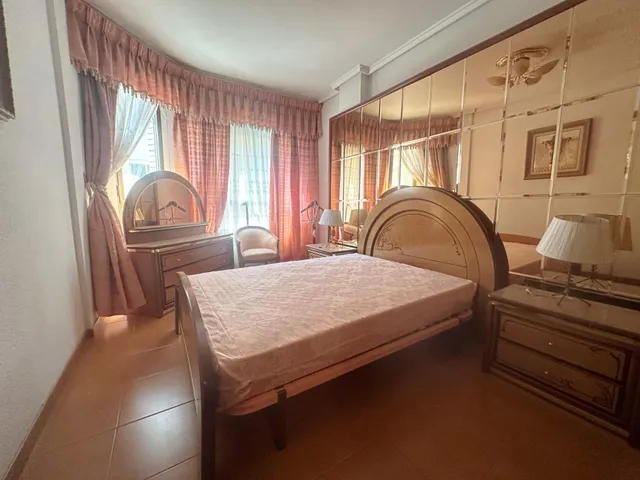 Apartamento con garaje a 300 m del mar — 19