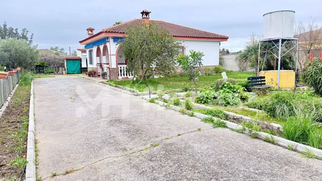 Chalet con 3.150 m2 de parcela en "LA NARANJILLA" (Carmona)  - foto 5