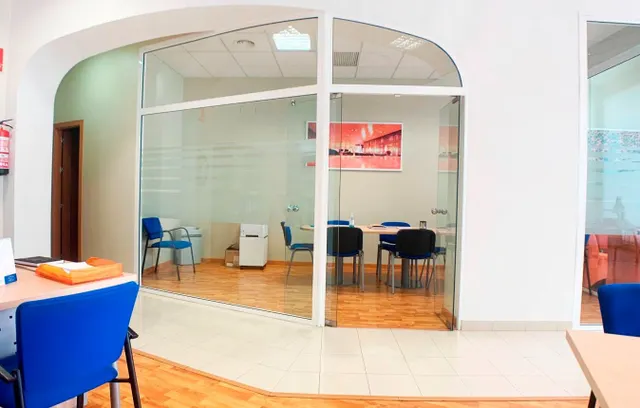 Magnífico local comercial junto a la Plaza Andalucía — 21