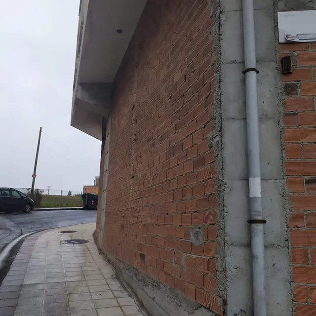 SE VENDE LOCAL COMERCIAL EN SILLEDA — 21