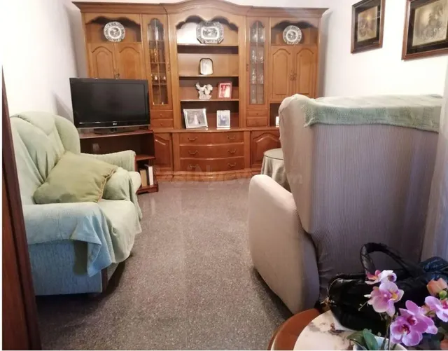 VENTA AMPLIO PISO CÉNTRICO