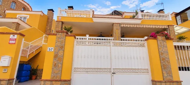Amplio tríplex con terrazas, gran garaje y magníficas vistas - foto 5