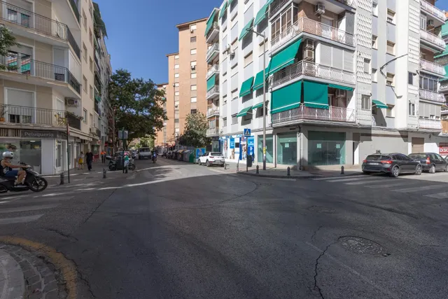 ¡Gran oportunidad de inversión en el Zaidín! — 21