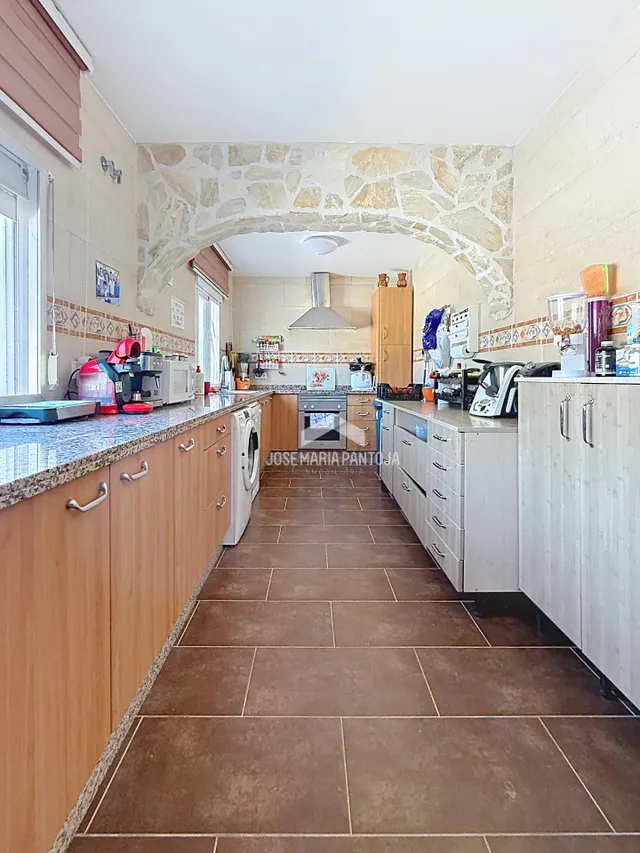 FINCA DE RECREO Y CHALET — 36