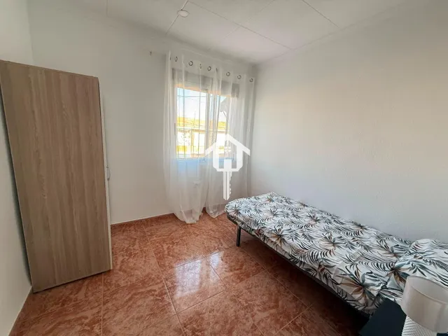 Dúplex reformado de 3 habitaciones con terraza en zona virgen del remedio de Alicante — 17