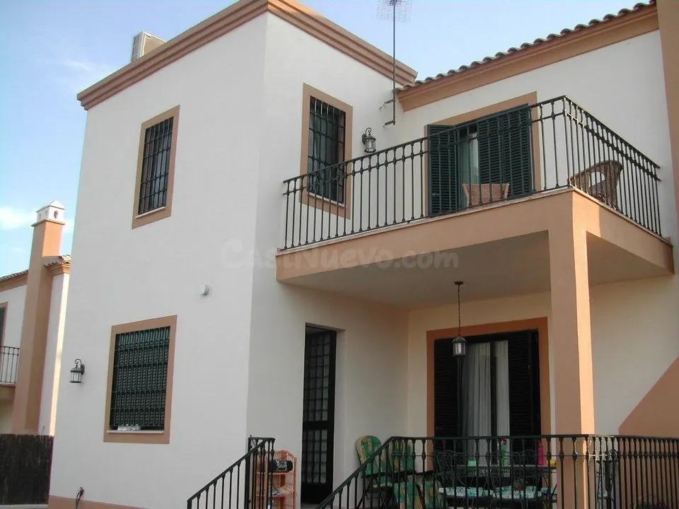Espectacular chalet independiente en Burguillos con piscina, jacuzzi y sótano
