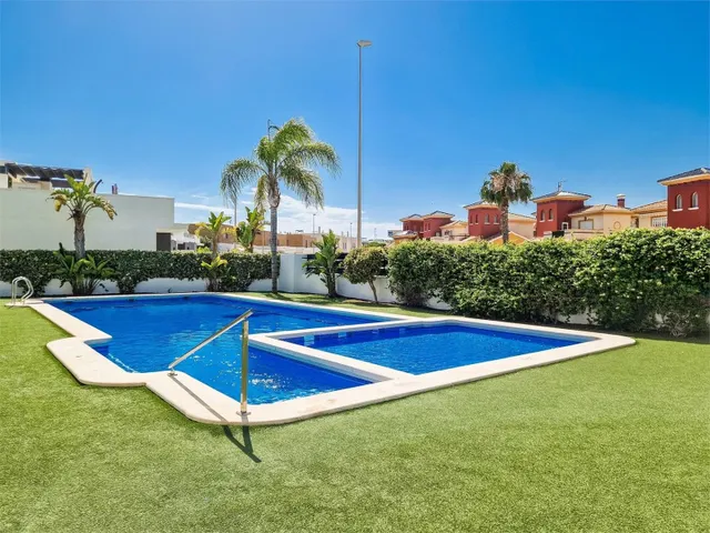 Casa 3 habitaciones 123m² en venta - Lomas de Cabo Roig — 43