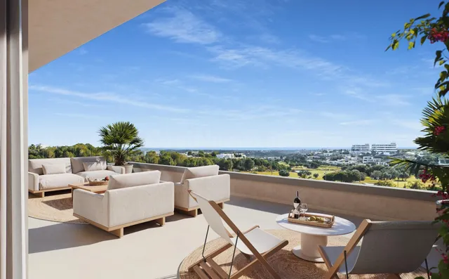 Ático de 3 dormitorios con solárium privado y vistas al mar 