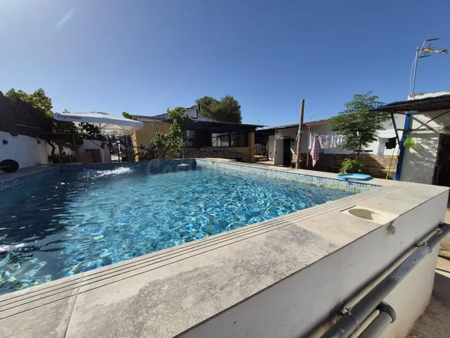 SE VENDE CASA EN ZONA DE LA PEDROSA - foto 4