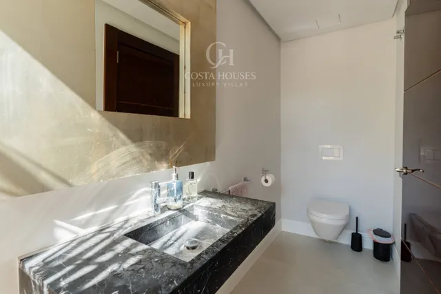 VILLA MASCARAT · VISTAS AL MAR Y PRIVACIDAD JUNTO AL MEDITERRÁNEO EN ALTEA — 32
