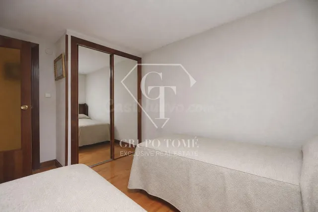 Vivienda acogedora con balcón y vistas despejadas — 19