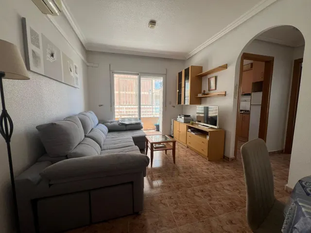 APARTAMENTO DE 2 habitaciones, TODO EXTERIOR, RODEADO DE TODOS LOS SERVICIOS — 6