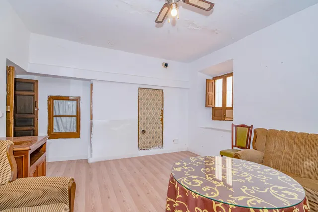 Casa señorial con terraza y posibilidad de rentabilidad. — 21