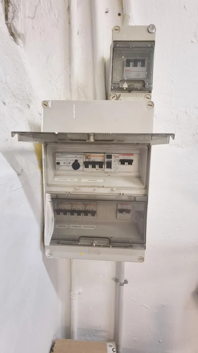 LOCAL COMERCIAL de 130 m2 a pie de calle. — 11