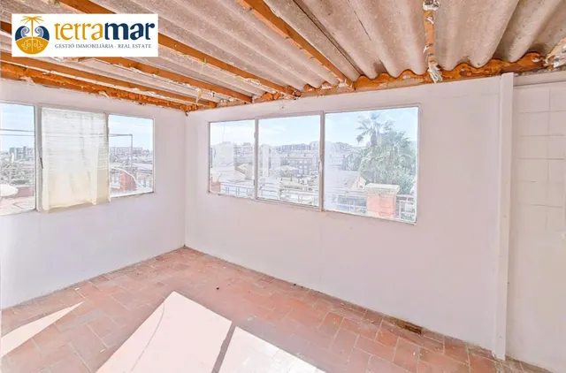 Amplia casa en una de las mejores zonas de Viladecans - zona albarrosa — 27