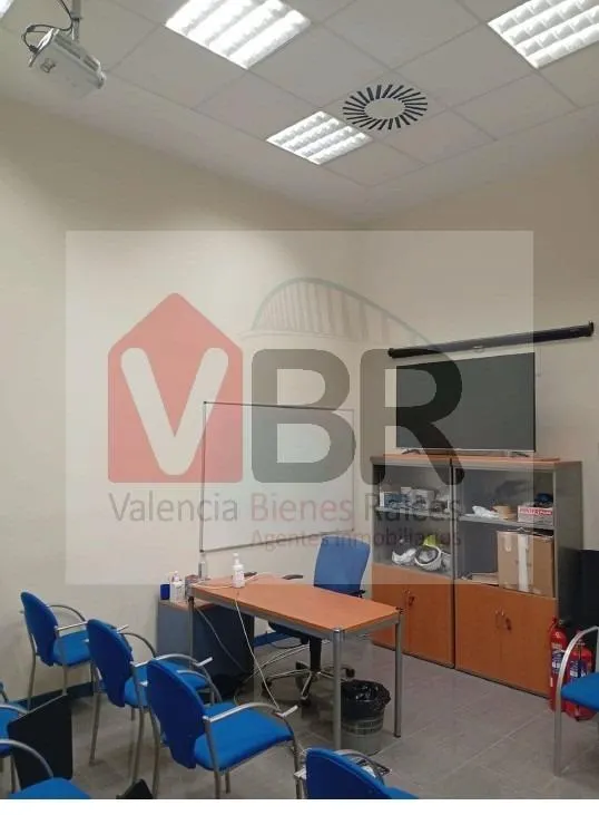 ** PONEMOS A TU DISPOSICIÓN ESTAS MAGNIFICAS OFICINAS DE 490 METROS EN EL PARQUE TACTICA DE PATERNA ** Con una multitud de servicios: sucursales bancarias, gimnas — 19