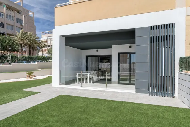 Apartamento en Venta en Torrevieja Alicante — 16