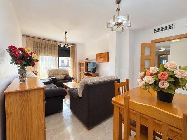 Piso muy luminoso en venta en zona Alcampo - foto 4