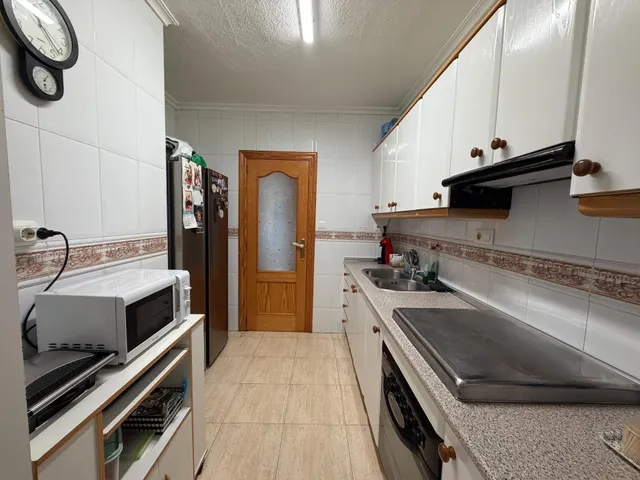 ¡piso reformado de 3 habitaciones con balcón junto al hospital general y el tranvía! — 14
