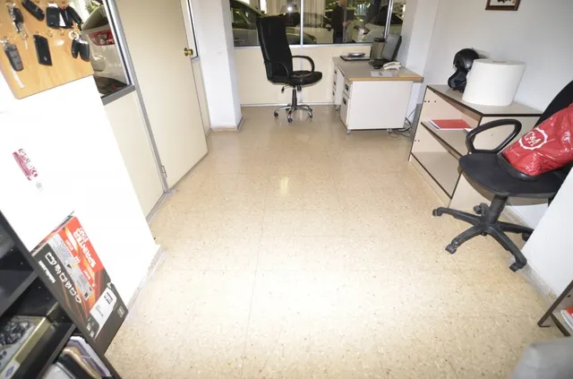 Urbis te ofrece estupendo local comercial en alquiler en zon - foto 4