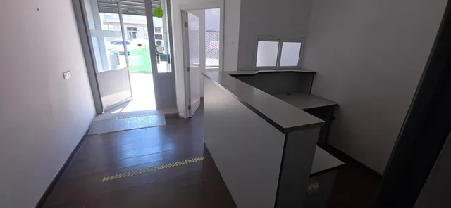 LOCAL COMERCIAL EN AVENIDA DE FERROL — 9