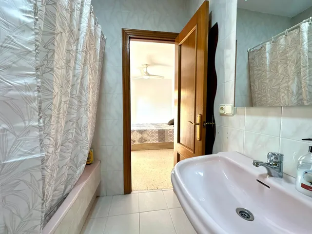 Amplio Dúplex Reformado en Los Molinos, Almería — 18