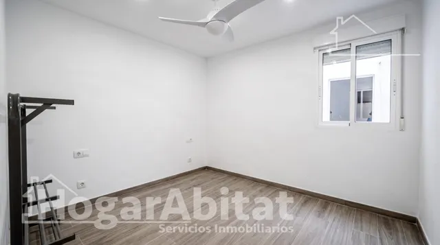 Reformado y luminoso piso cerca de la playa — 26