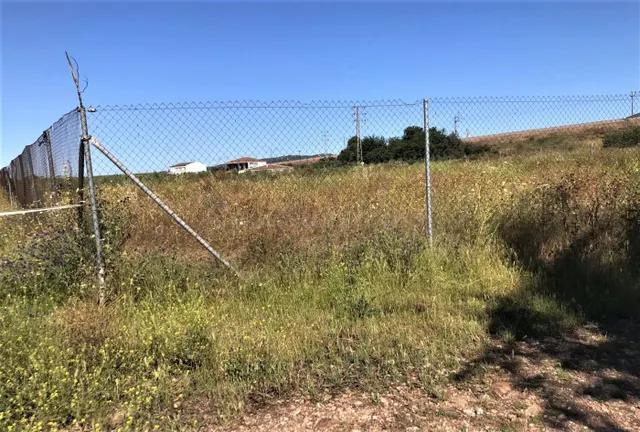 PARCELA DE 1192m2