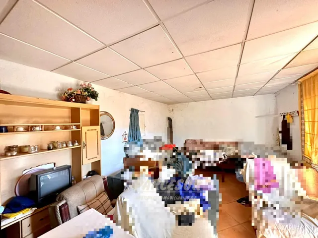 ZONA HIGUERON - Parcela con salon, trastero y baño con agua  - foto 4