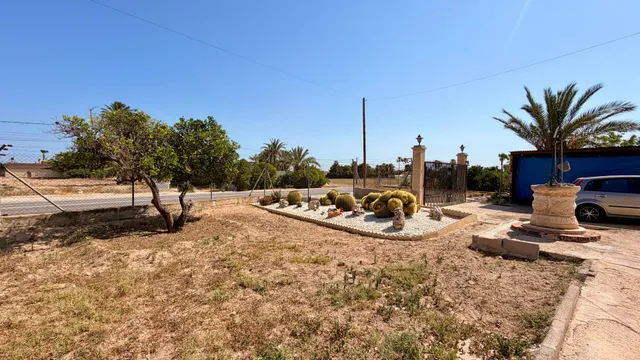 OPORTUNIDAD CERCANO AL CASCO URBANO — 25