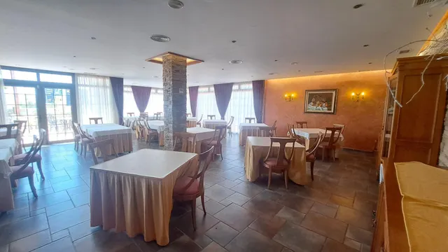 RESTAURANTE EN CABO ROIG. CON 871 M2. — 37
