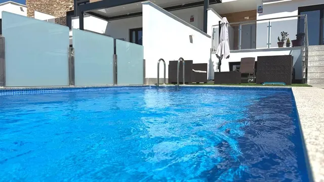 Vivienda de lujo en Urbanización SERRALLO HILLS. — 49