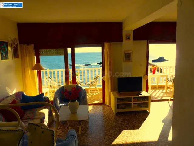Venta de vivienda enfrente del mar de 5 dormitorios en Cabo  - foto 3
