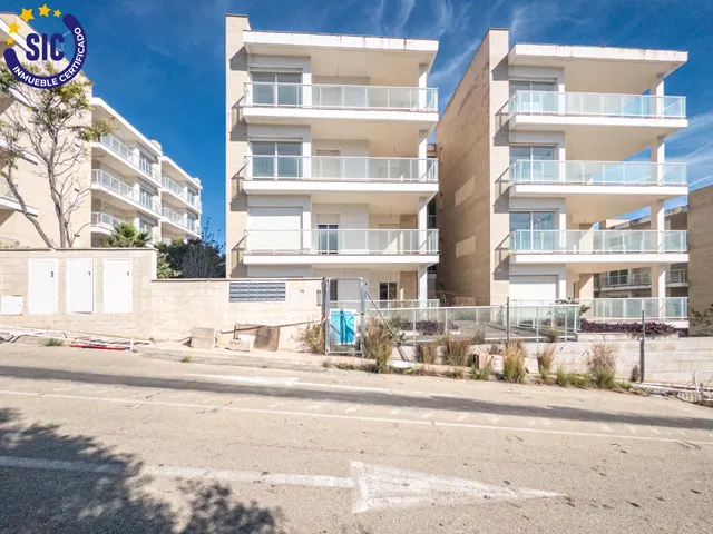 Apartamento de dos dormitorios con vistas al mar — 26