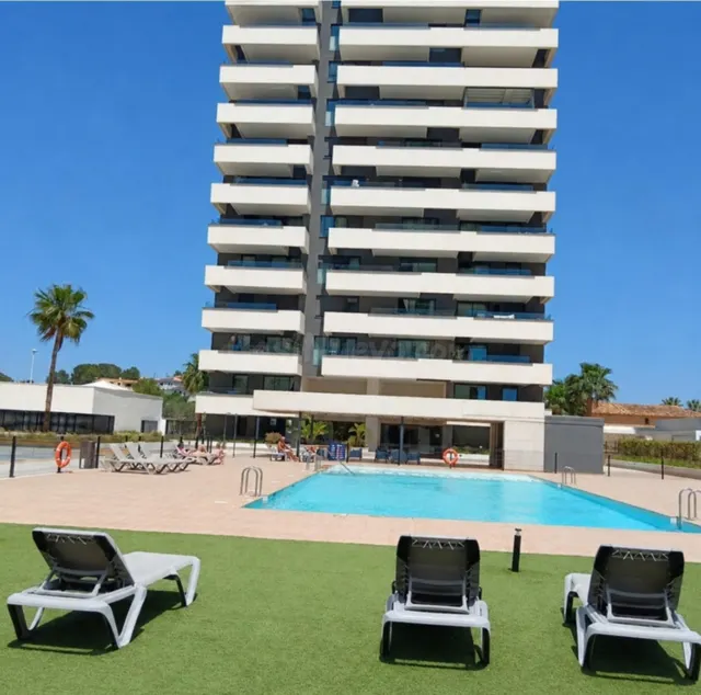 Ático Exclusivo con Vistas a la Playa y Salinas de Calpe — 4