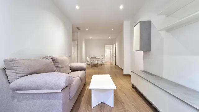 Piso de 2 habitaciones amueblado de alquiler en Reus — 15