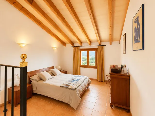Chalet de ensueño con piscina y vistas a la Serra de Tramuntana en Alaró, Mallorca — 18