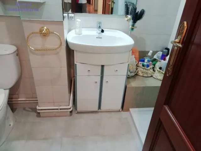 PISO AMPLIO EN LAS PEATONALES — 31