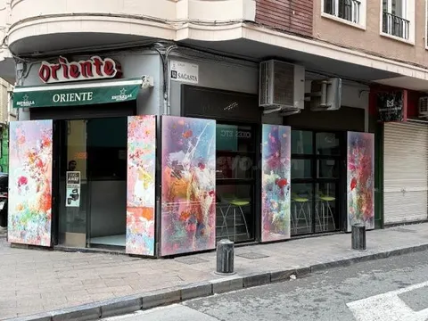 SE VENDE LOCAL TOTALMENTE INSTALADO PARA BAR