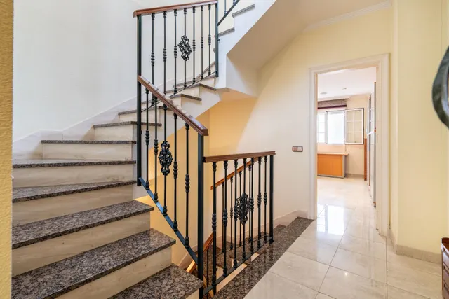 UNA CASA CON ALMA EN EL CORAZÓN DE ALMERÍA: 278 m2 Y DOS TERRAZAS PARA DISFRUTAR — 44