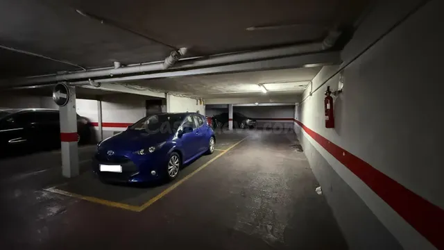 Plaza de Parking en Venta con punto de recarga para coche el - foto 5