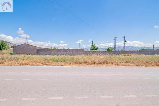 Finca en Atarfe con dos naves y cobertizo — 42