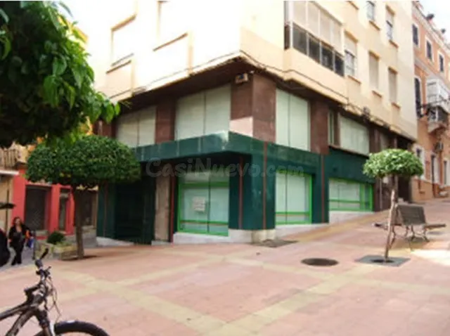 Local comercial en Algeciras - foto 2